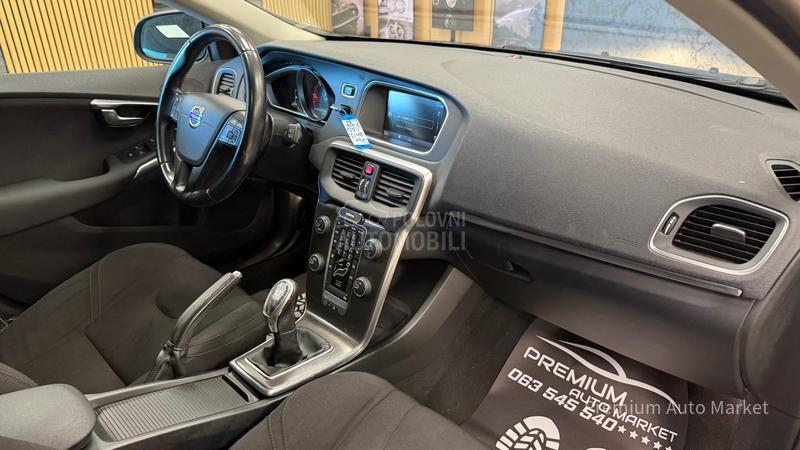 Volvo V40 //1.6 D2//FUL/NOV