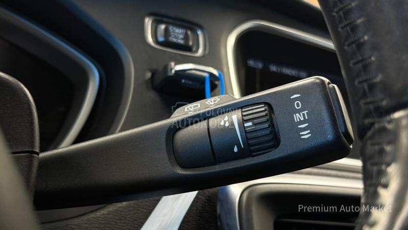 Volvo V40 //1.6 D2//FUL/NOV