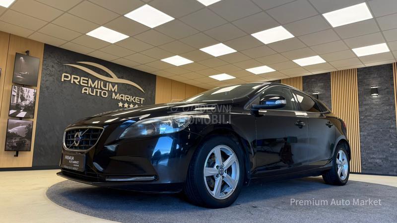 Volvo V40 //1.6 D2//FUL/NOV