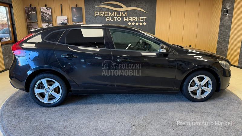 Volvo V40 //1.6 D2//FUL/NOV
