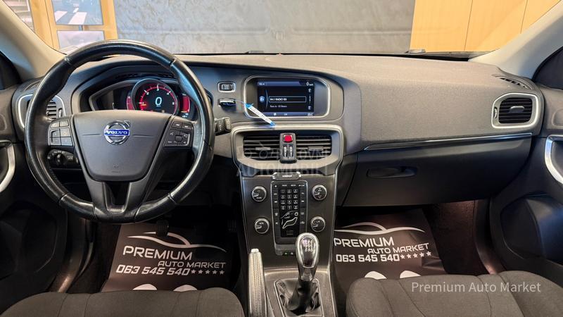 Volvo V40 //1.6 D2//FUL/NOV