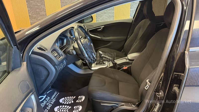 Volvo V40 //1.6 D2//FUL/NOV