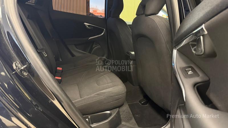 Volvo V40 //1.6 D2//FUL/NOV