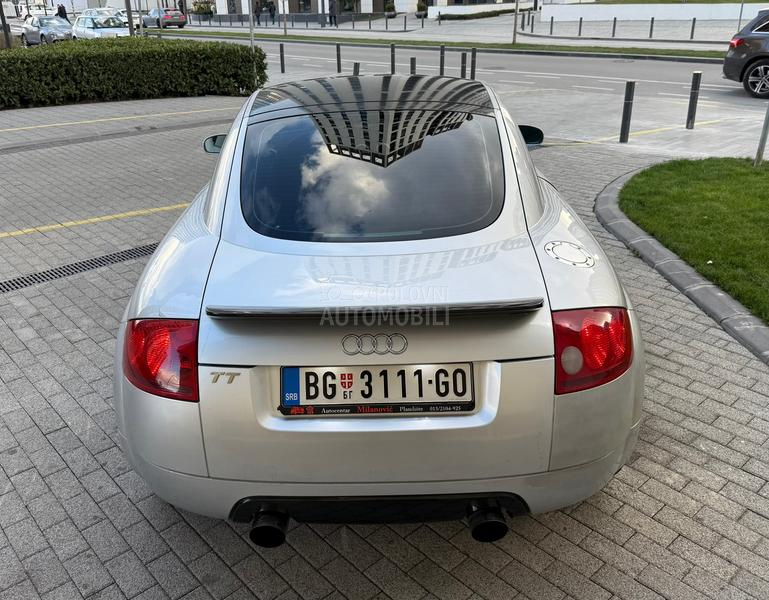 Audi TT 