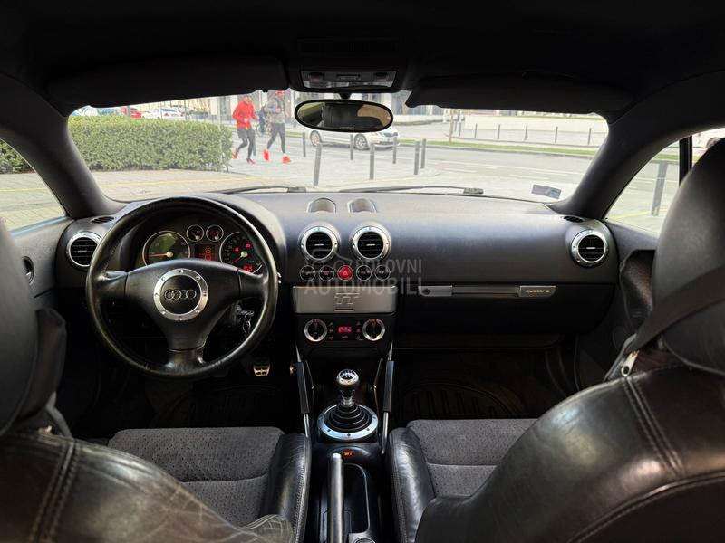 Audi TT 