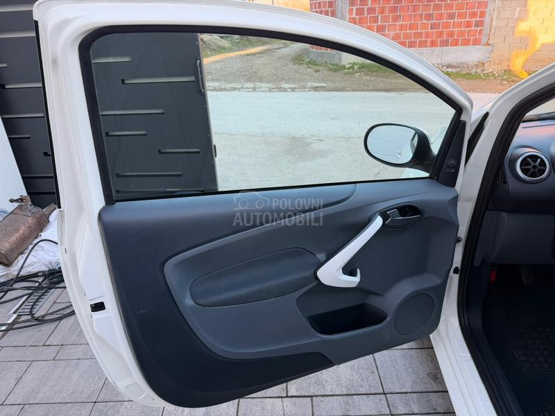 Ford Ka iz CH  t o p