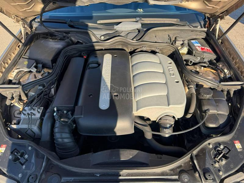 Mercedes Benz E 220 