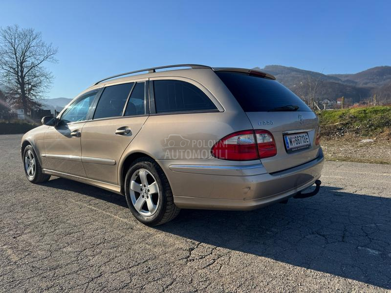 Mercedes Benz E 220 