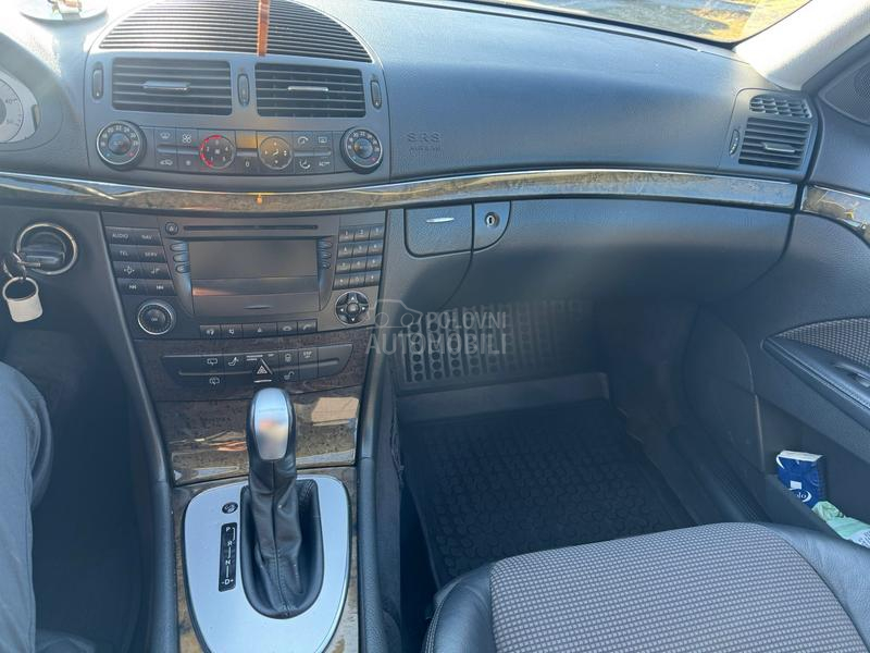 Mercedes Benz E 220 