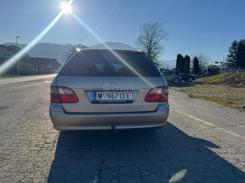 Mercedes Benz E 220 