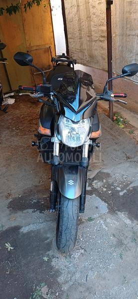 Suzuki GSR-600