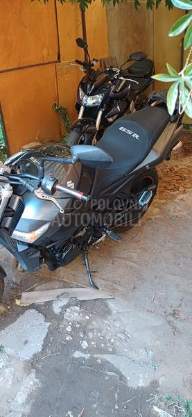 Suzuki GSR-600