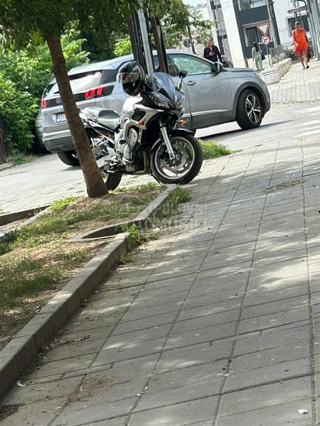 Yamaha Fazer FZS 600