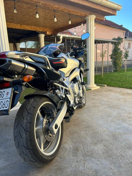 Yamaha Fazer FZS 600
