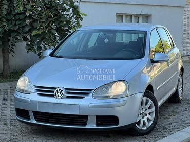 Volkswagen Golf 5 1.6B S A L O N
