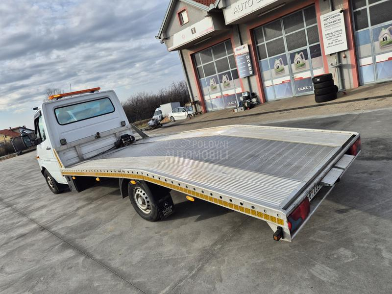 Mercedes Benz Sprinter