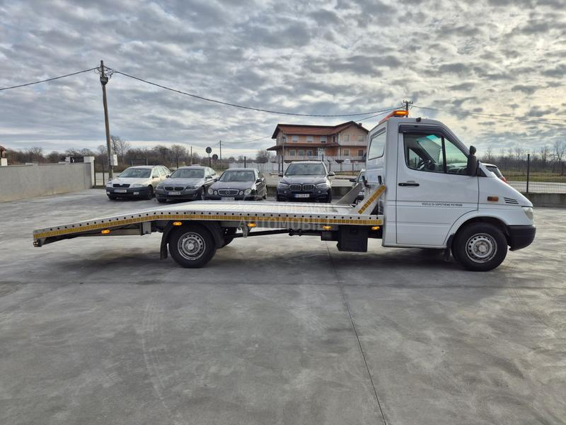 Mercedes Benz Sprinter