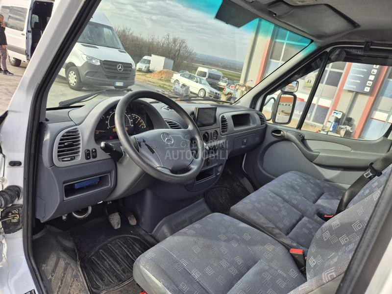 Mercedes Benz Sprinter
