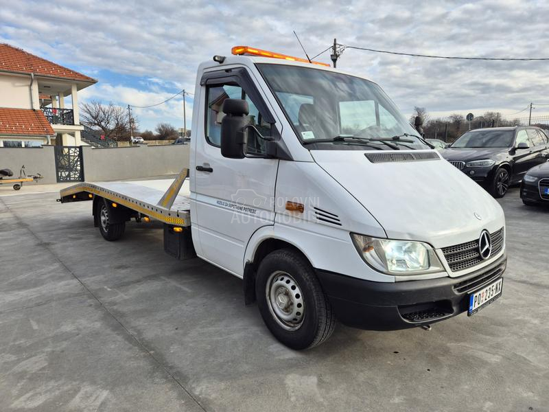 Mercedes Benz Sprinter