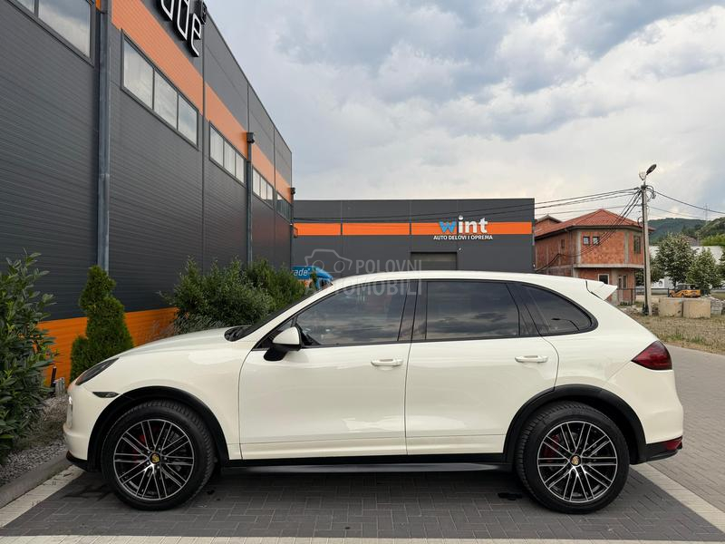 Porsche Cayenne GTS