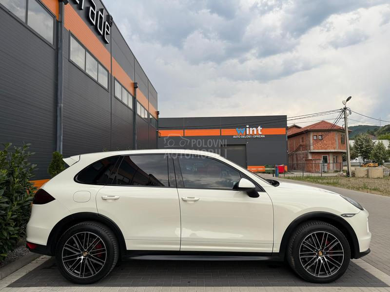 Porsche Cayenne GTS
