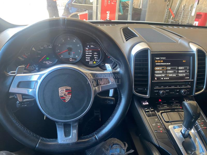 Porsche Cayenne GTS