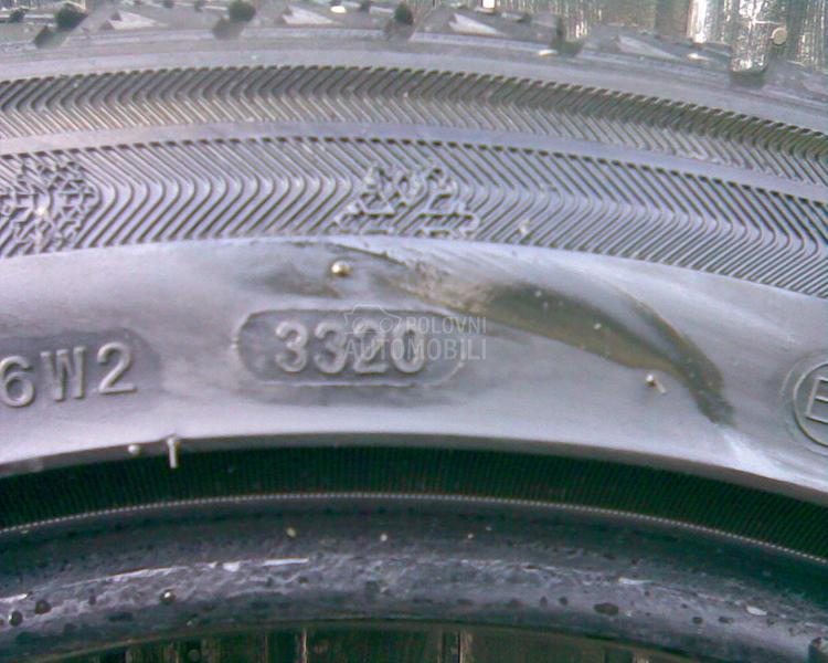 Doublestar 215/55 R17 Zimska