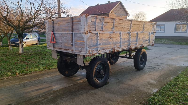 Zmaj Prikolica Zastava