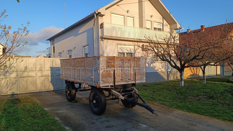 Zmaj Prikolica Zastava