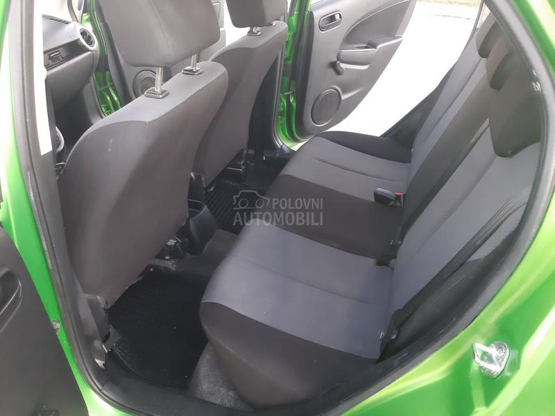 Mazda 2 1.4 hdi ČITAJ 0PIS