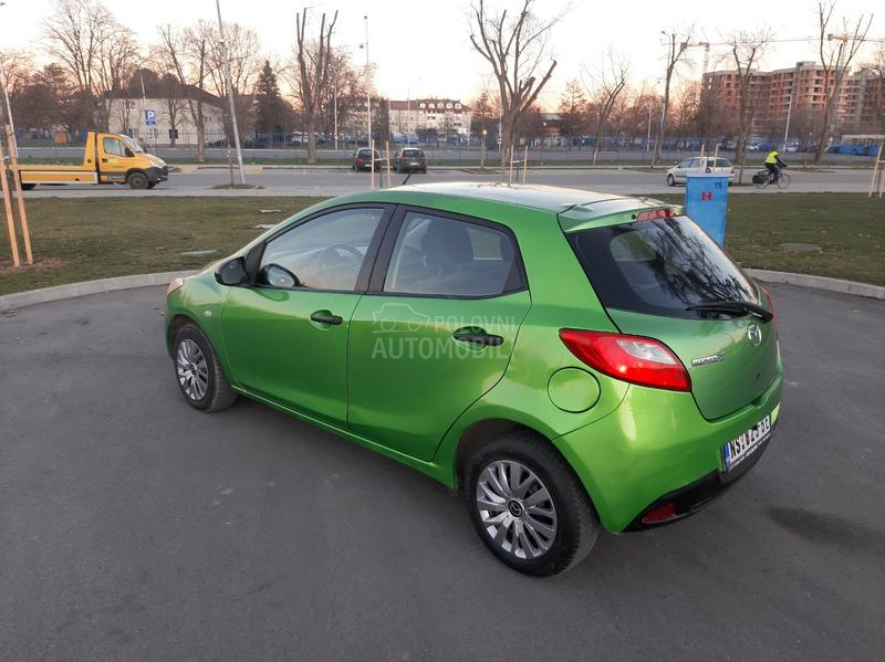 Mazda 2 1.4 hdi ČITAJ 0PIS