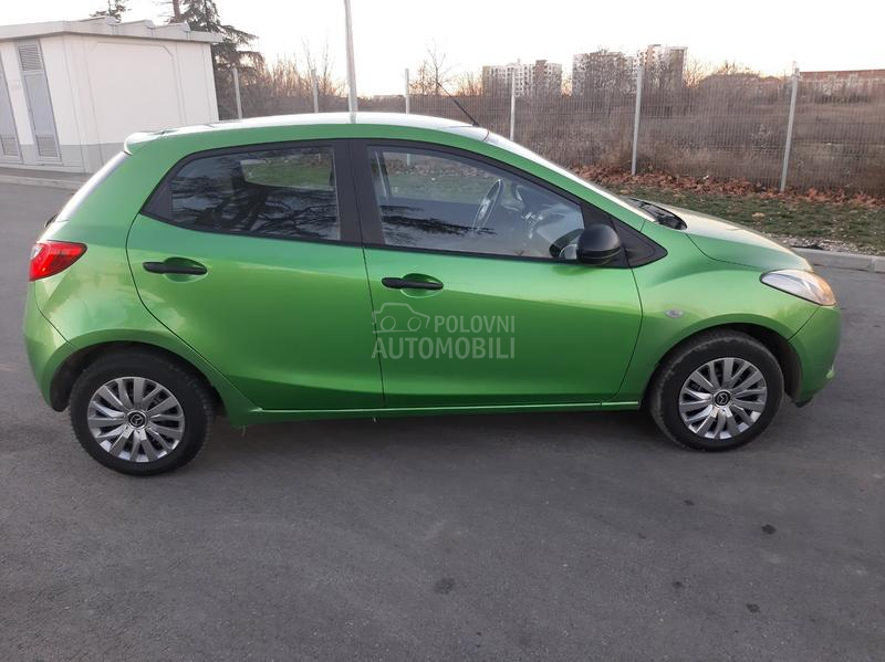 Mazda 2 1.4 hdi ČITAJ 0PIS