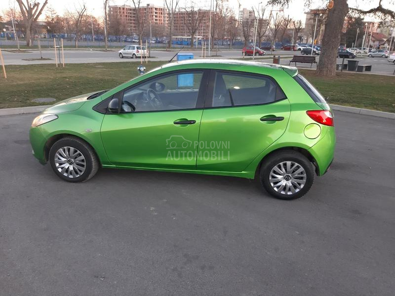 Mazda 2 1.4 hdi ČITAJ 0PIS