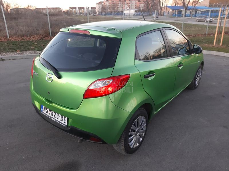 Mazda 2 1.4 hdi ČITAJ 0PIS