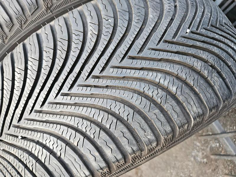 Michelin 215/55 R17 Sve sezone