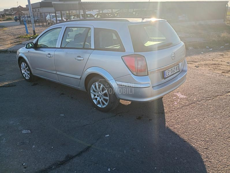 Opel Astra H 