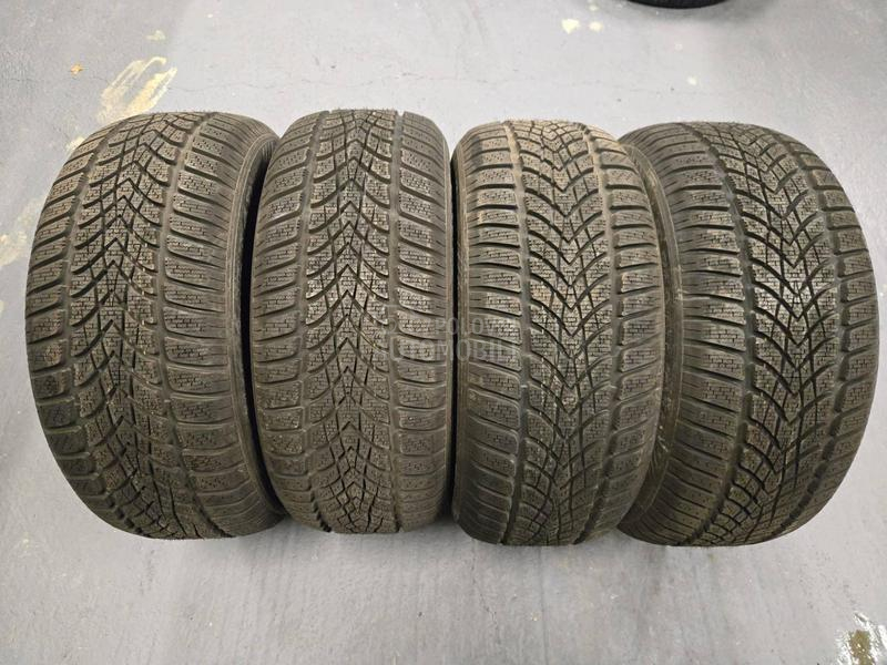 Dunlop 215/55 R16 Zimska