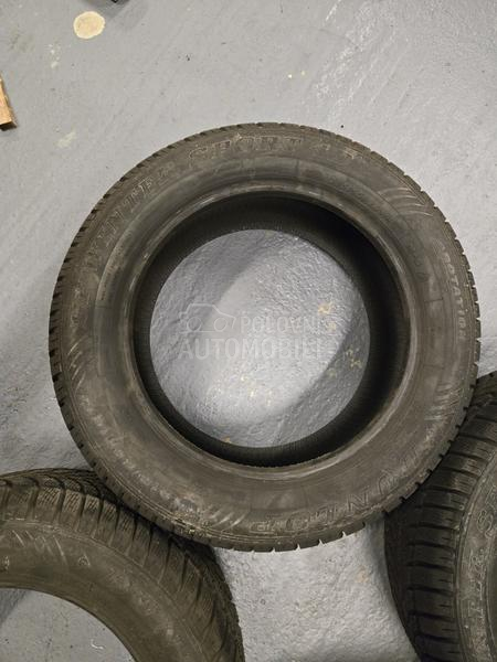 Dunlop 215/55 R16 Zimska