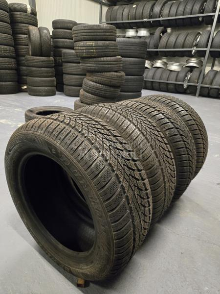 Dunlop 215/55 R16 Zimska