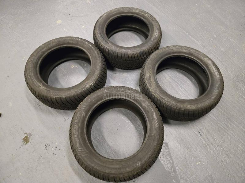 Dunlop 215/55 R16 Zimska