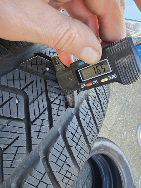 Pirelli 235/60 R18 Zimska