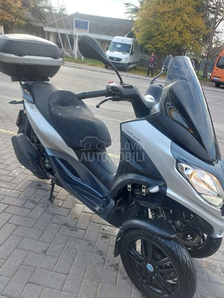 Piaggio Mp3 b kat za auto