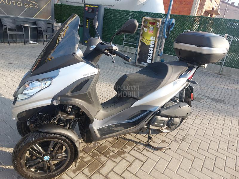 Piaggio Mp3 b kat za auto