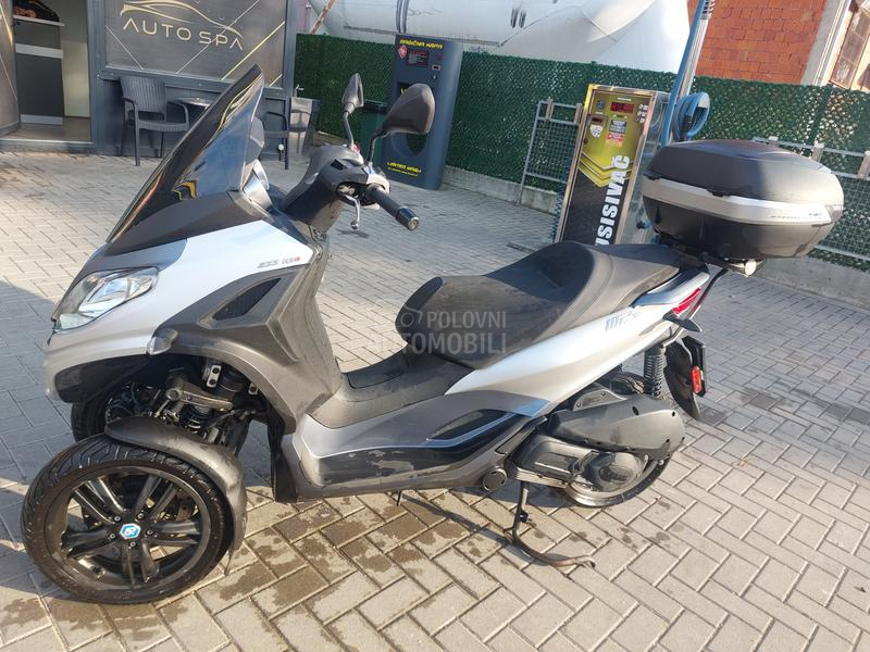 Piaggio Mp3 b kat za auto