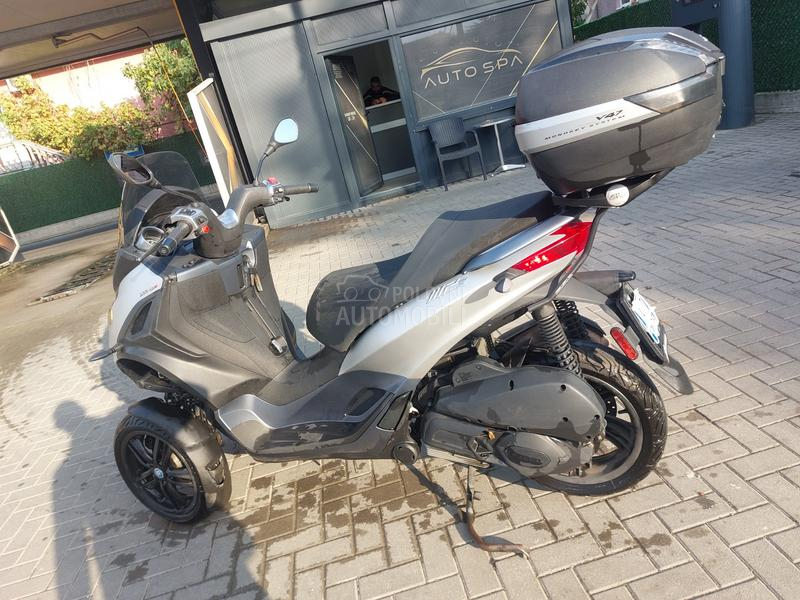 Piaggio Mp3 b kat za auto