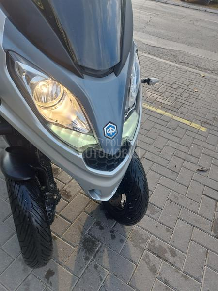 Piaggio Mp3 b kat za auto