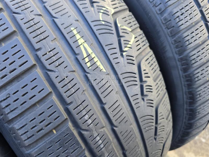 Pirelli 225/55 R17 Zimska