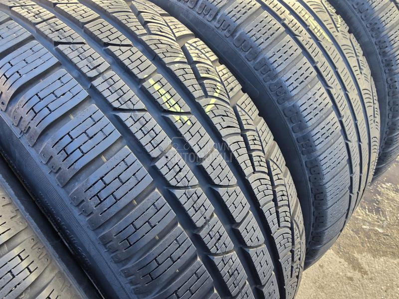Pirelli 225/55 R17 Zimska