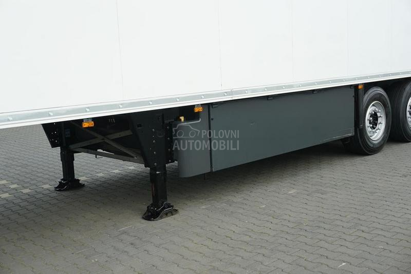 Schmitz Cargobull DOM1706