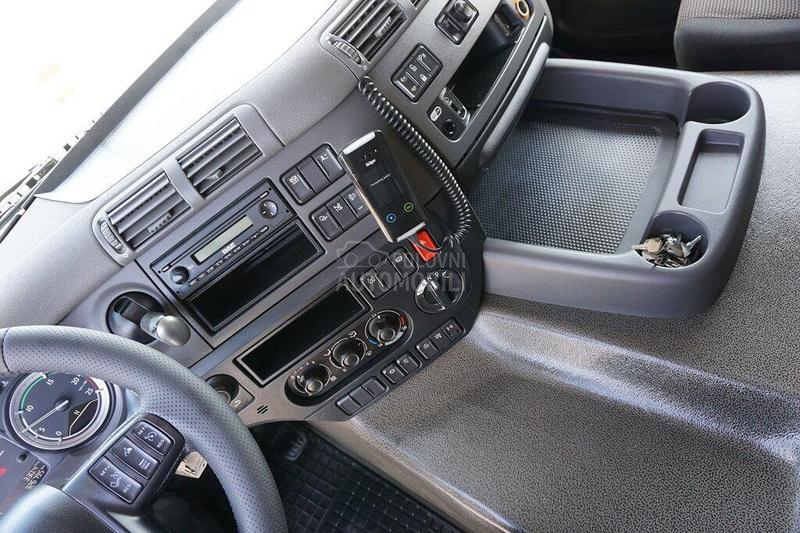 DAF CF furgon DOM1710